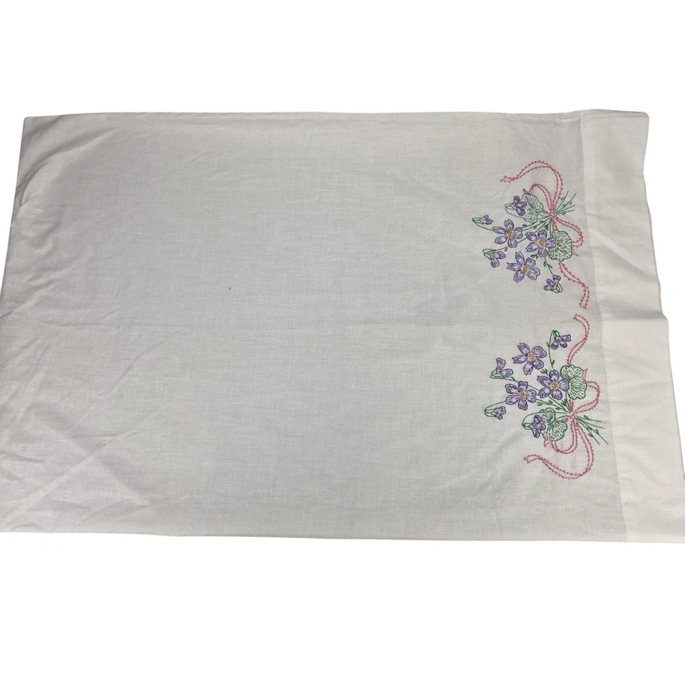 JC Penney Vintage Muslin Pillowcases Set‎ 2 Cross Stitch Floral MCM White